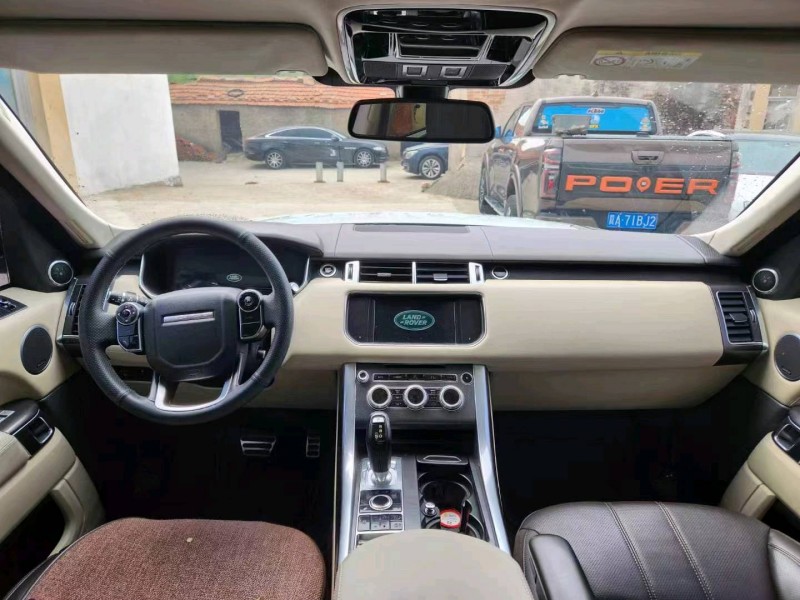 济南14年路虎揽胜运动5