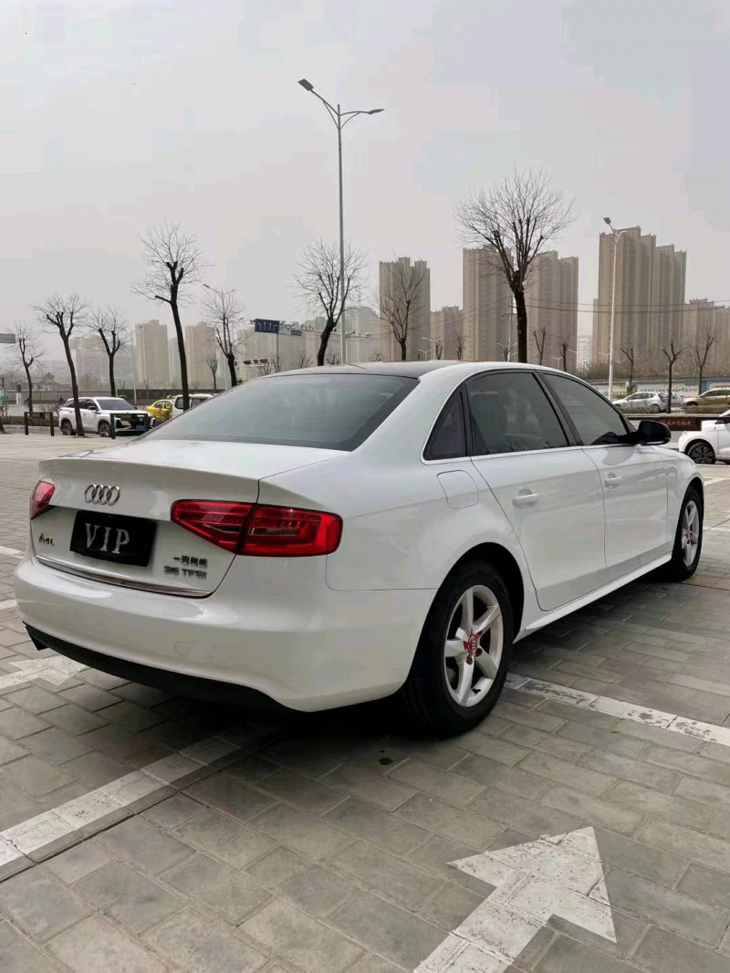 青岛16年奥迪A4L9