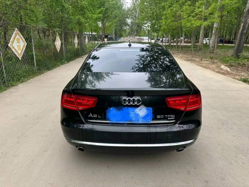 青岛13年奥迪A8L5