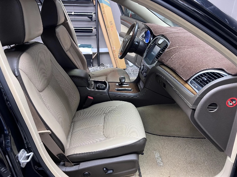 枣庄14年克莱斯勒300C8