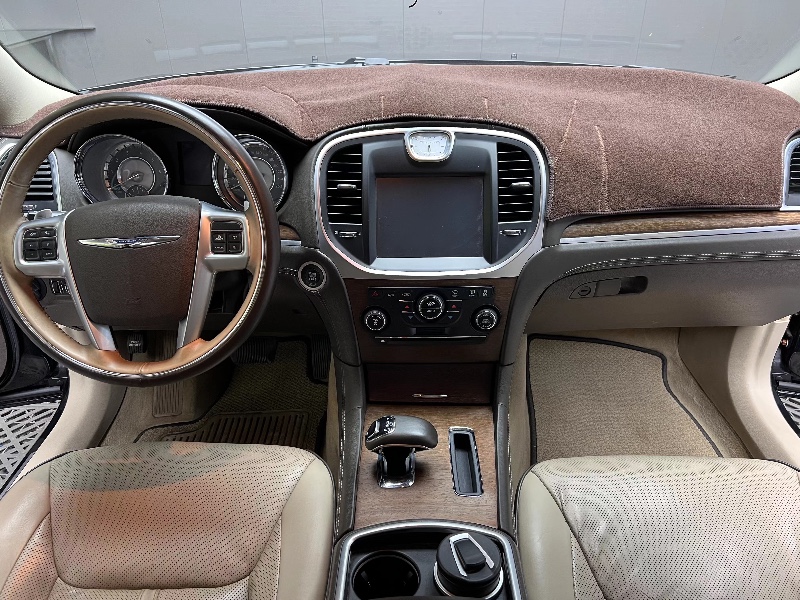 枣庄14年克莱斯勒300C9
