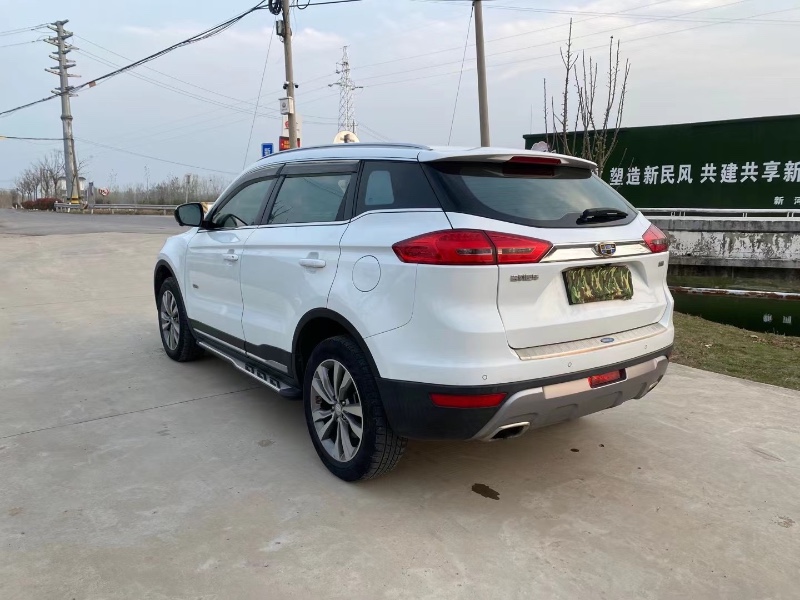 徐州17年吉利博越3