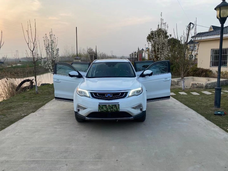 徐州17年吉利博越9