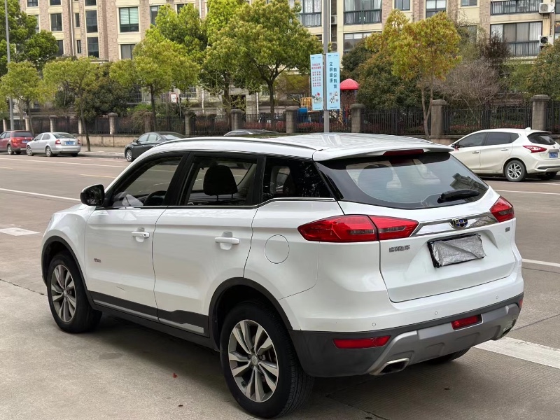 徐州17年吉利博越8