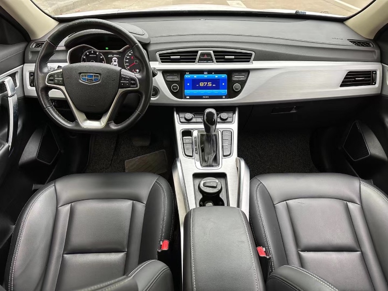 徐州17年吉利博越9