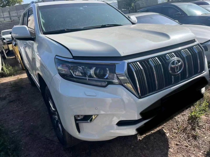 济南18年丰田普拉多1