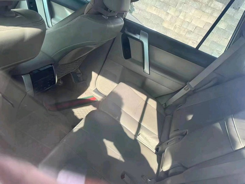 济南18年丰田普拉多6