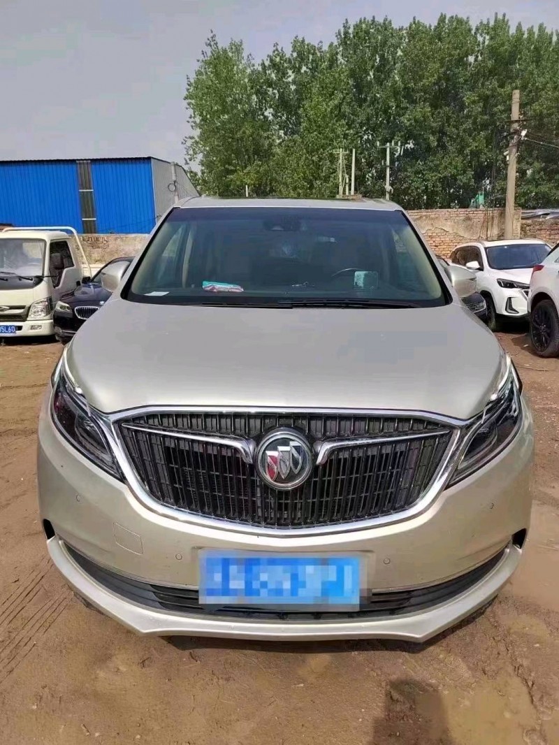 青岛17年别克GL81