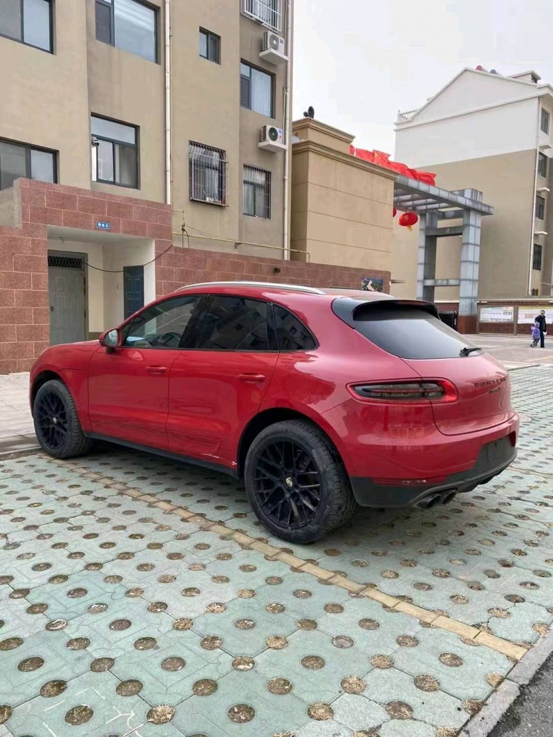 青岛18年保时捷Macan8