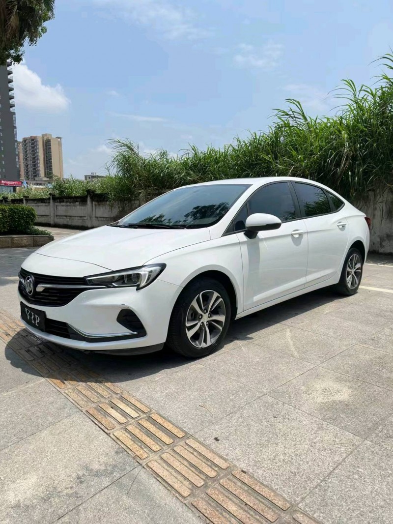 东莞21年别克威朗2