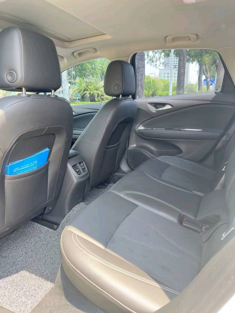 东莞21年别克威朗7