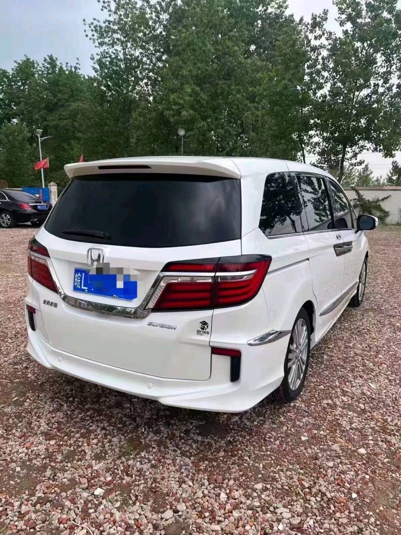 菏泽18年本田艾力绅8