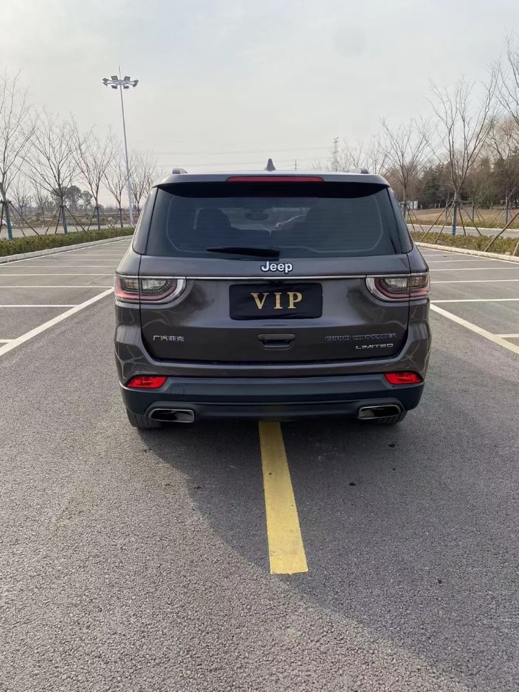 徐州19年Jeep大切诺基6