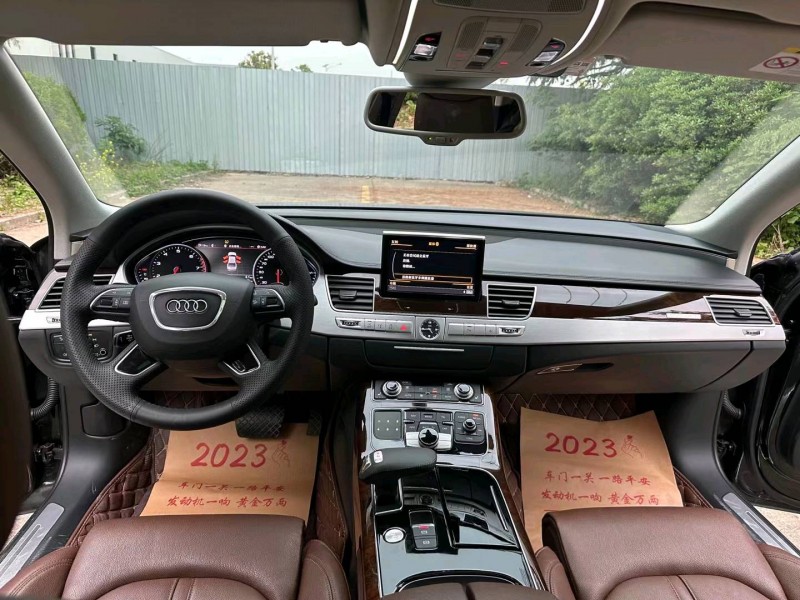 徐州17年奥迪A8L7