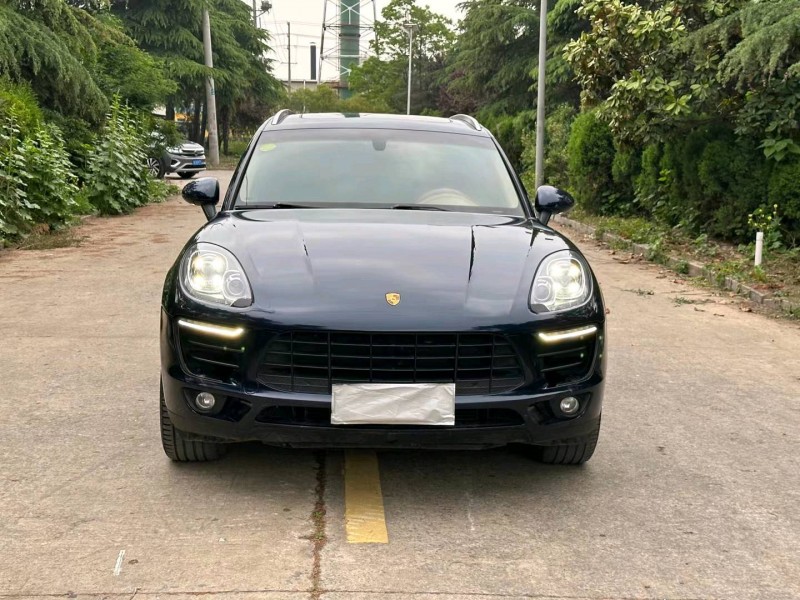 徐州14年保时捷Macan1
