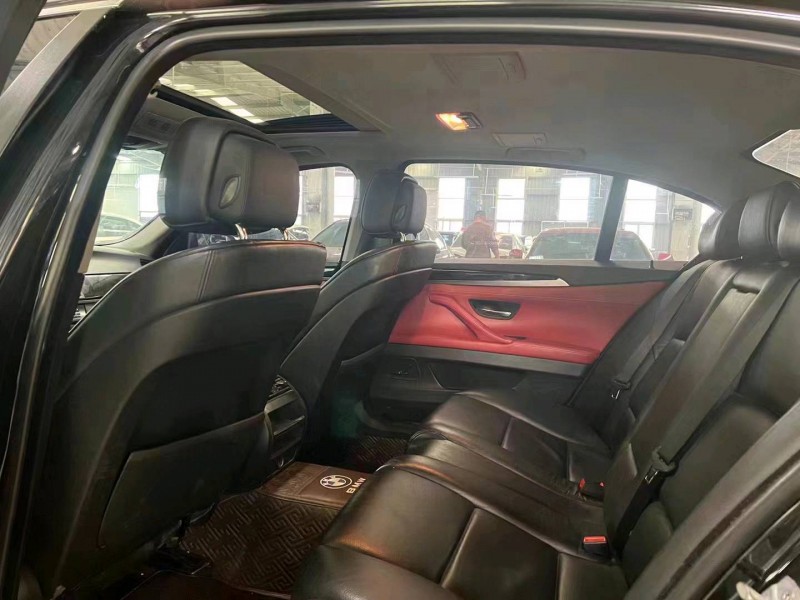 济宁13年宝马5系6