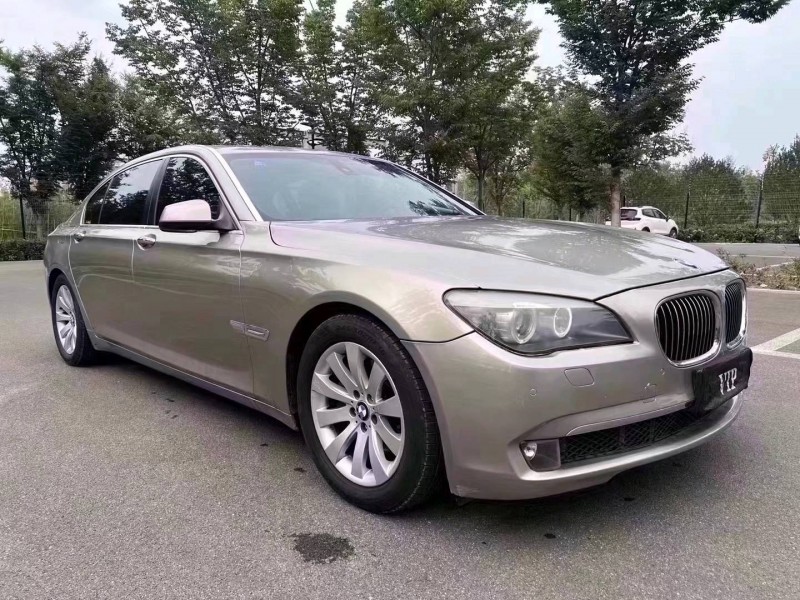 济宁12年宝马7系2