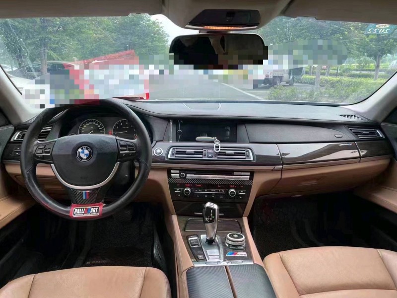 济宁12年宝马7系5