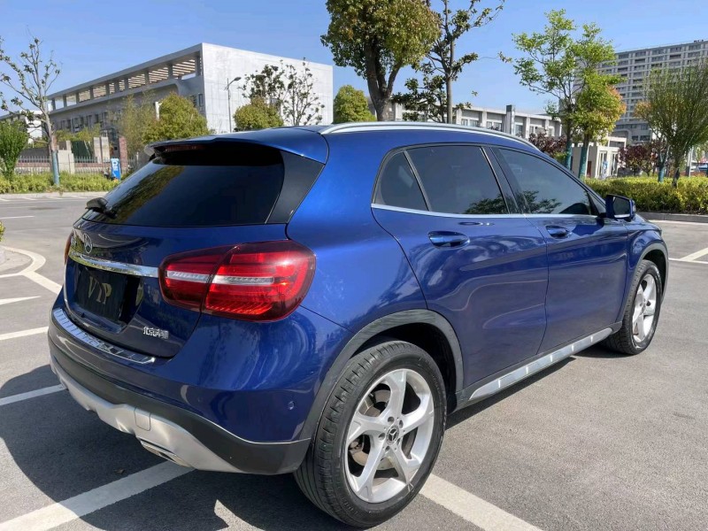 徐州19年奔驰GLA6