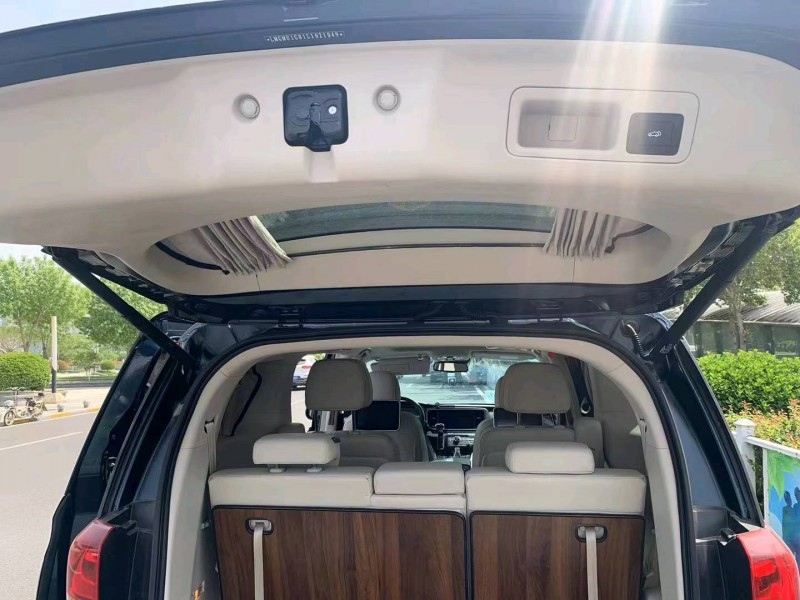 济南20年传祺M89