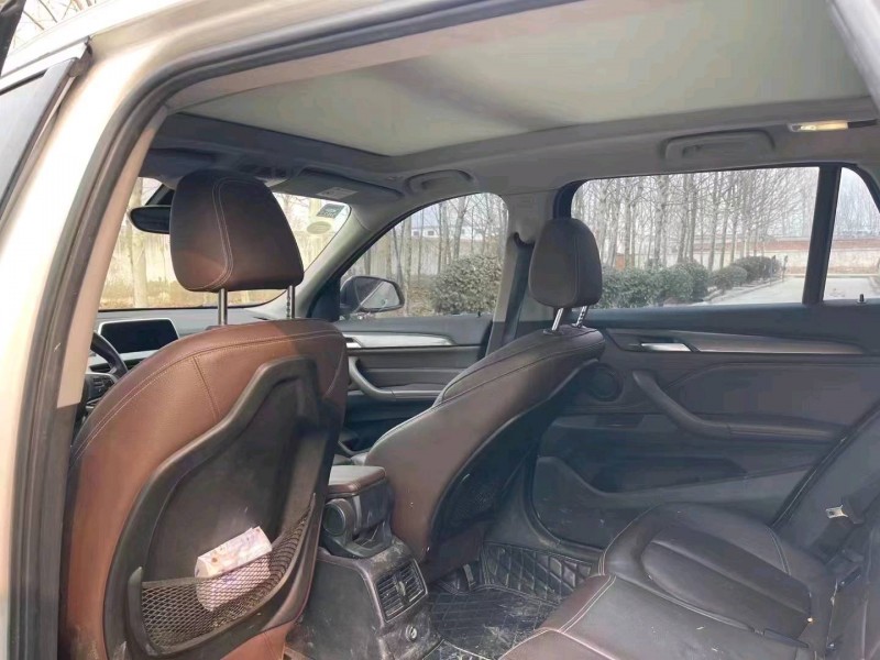 济南18年宝马X16