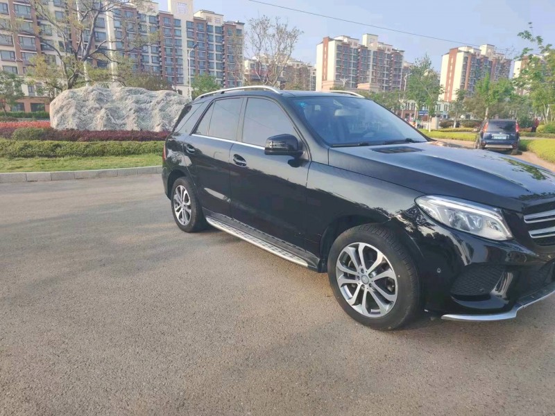 青岛16年奔驰GLE2