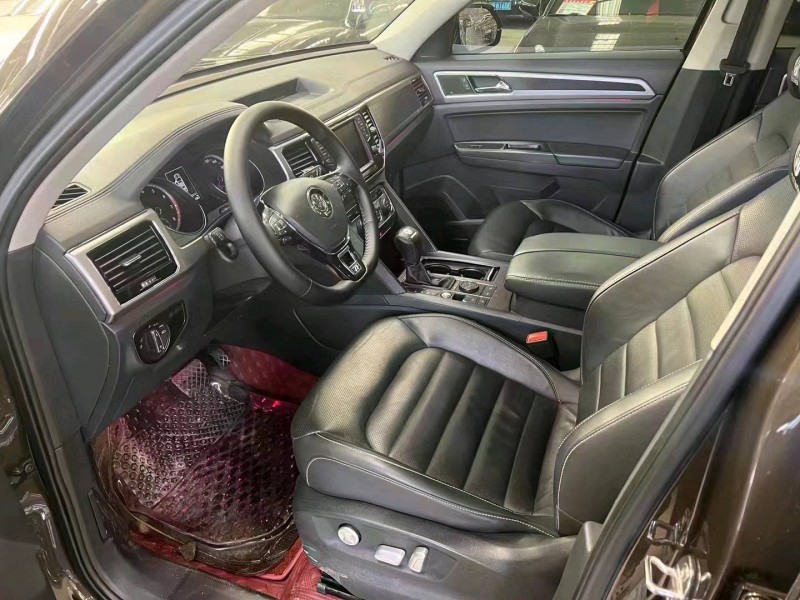 济宁17年大众途昂5