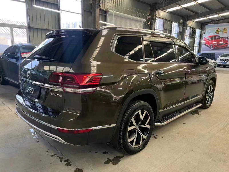 济宁17年大众途昂7