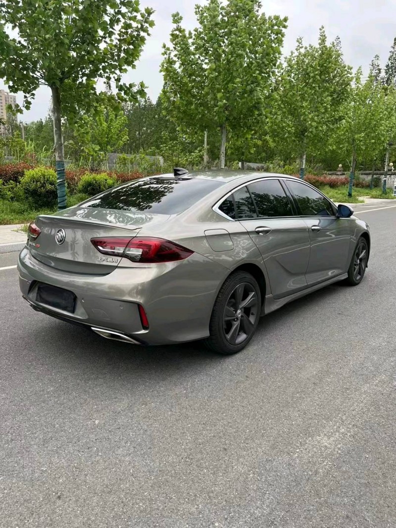 徐州18年别克君威8