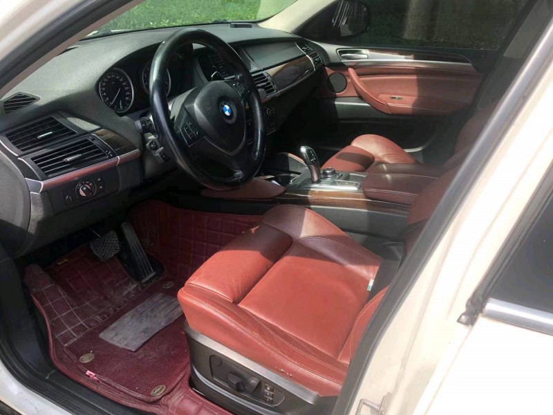 济南12年宝马X66