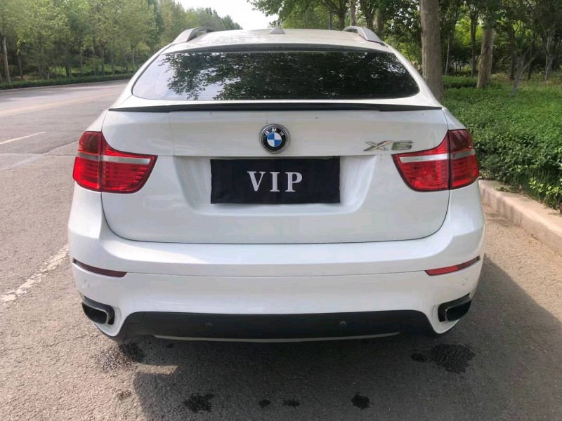 济南12年宝马X69