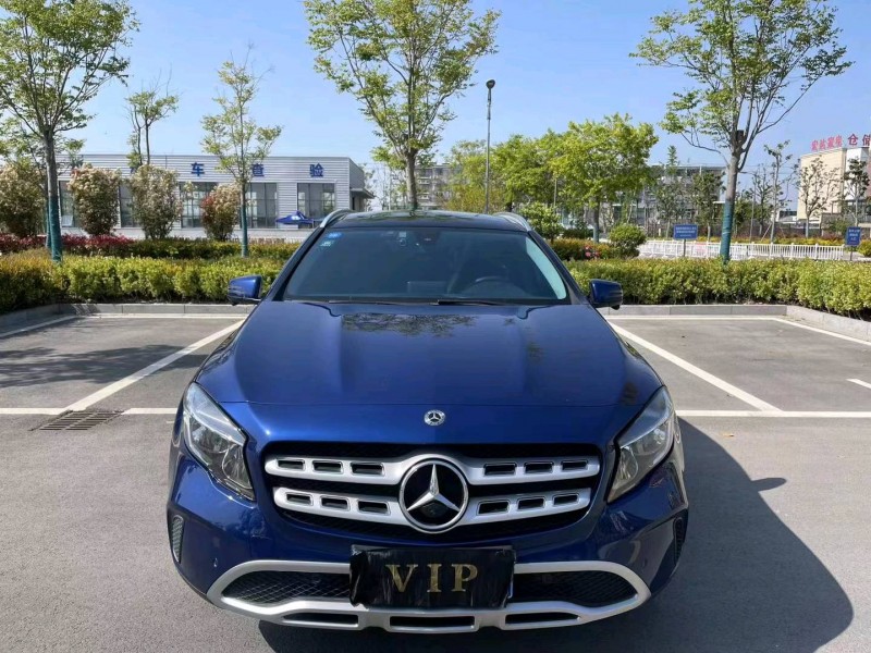 盐城19年奔驰GLA1