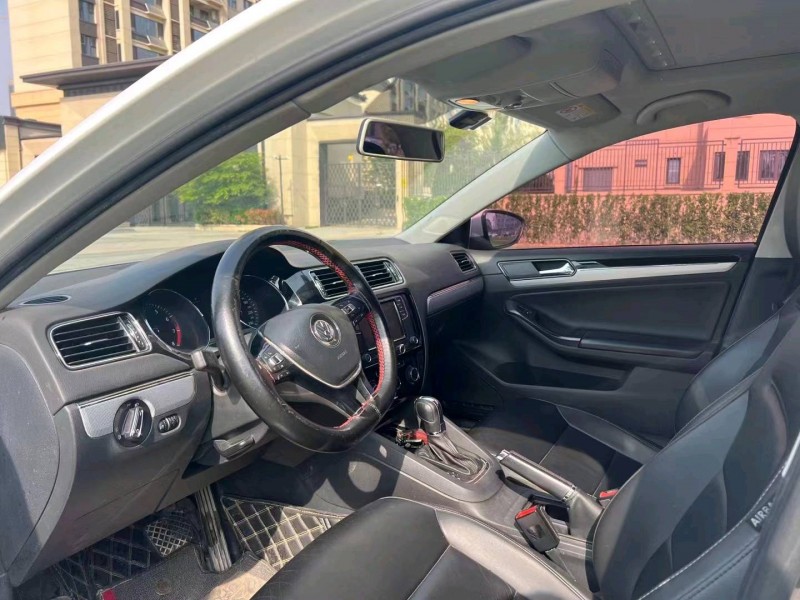 济宁17年大众速腾4