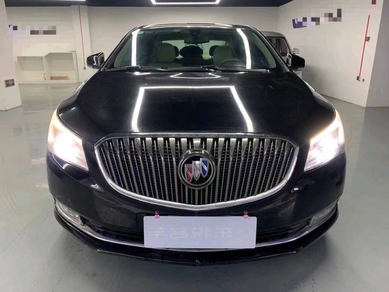 济宁15年别克君越1