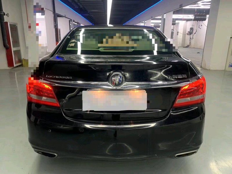 济宁15年别克君越9