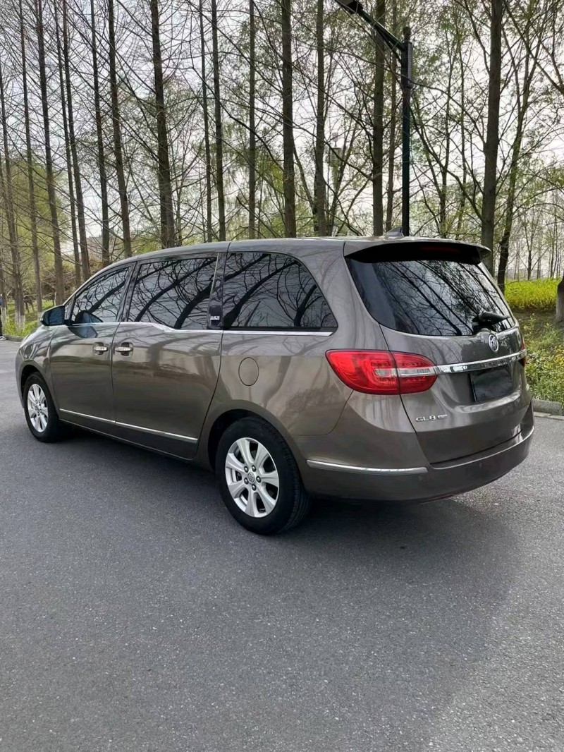 徐州16年别克GL87