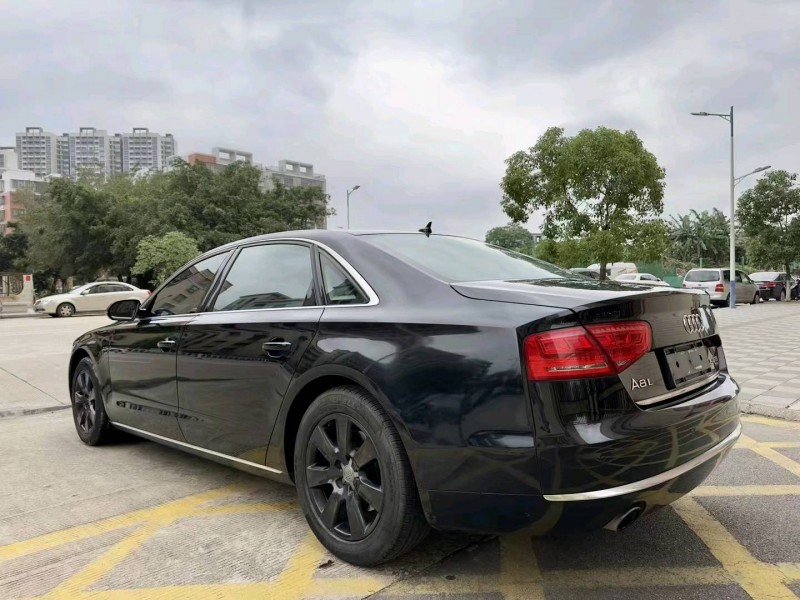 广州12年奥迪A8L3