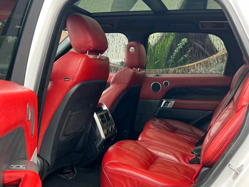 深圳14年路虎揽胜运动8