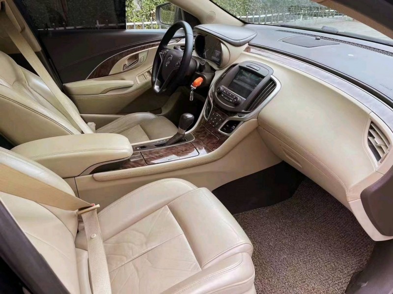 潍坊15年别克君越4