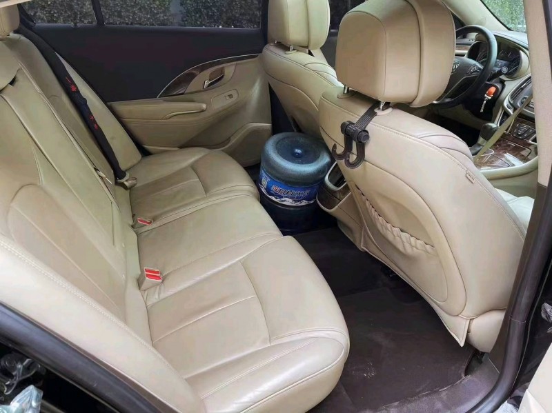 潍坊15年别克君越5