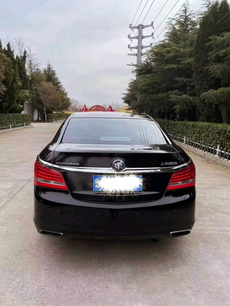 潍坊15年别克君越9