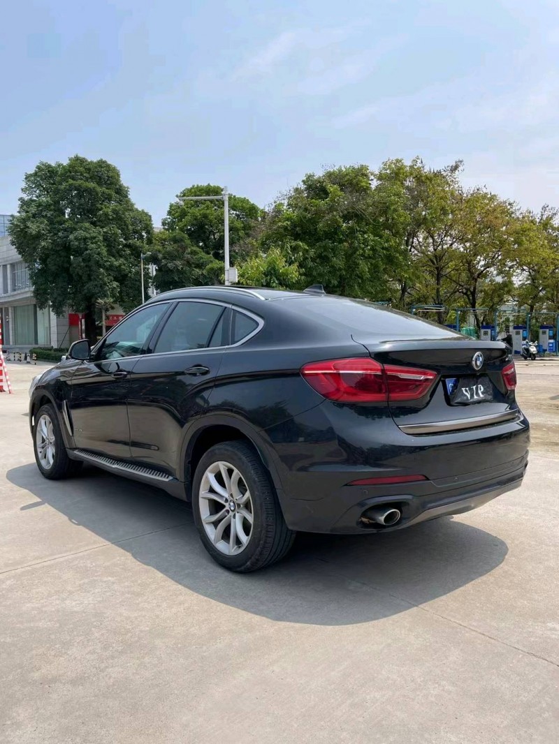中山18年宝马X67