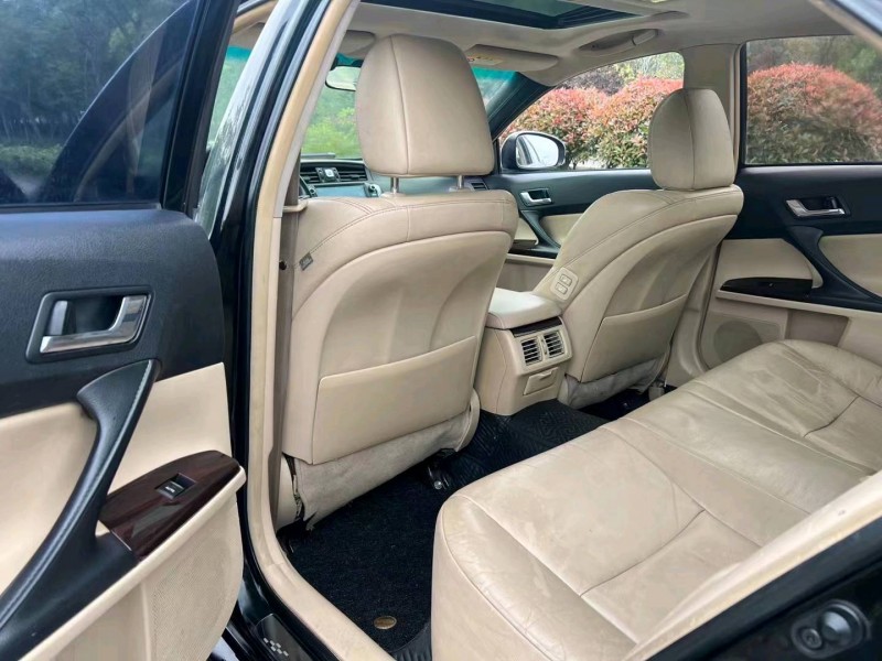 宁波10年丰田锐志2