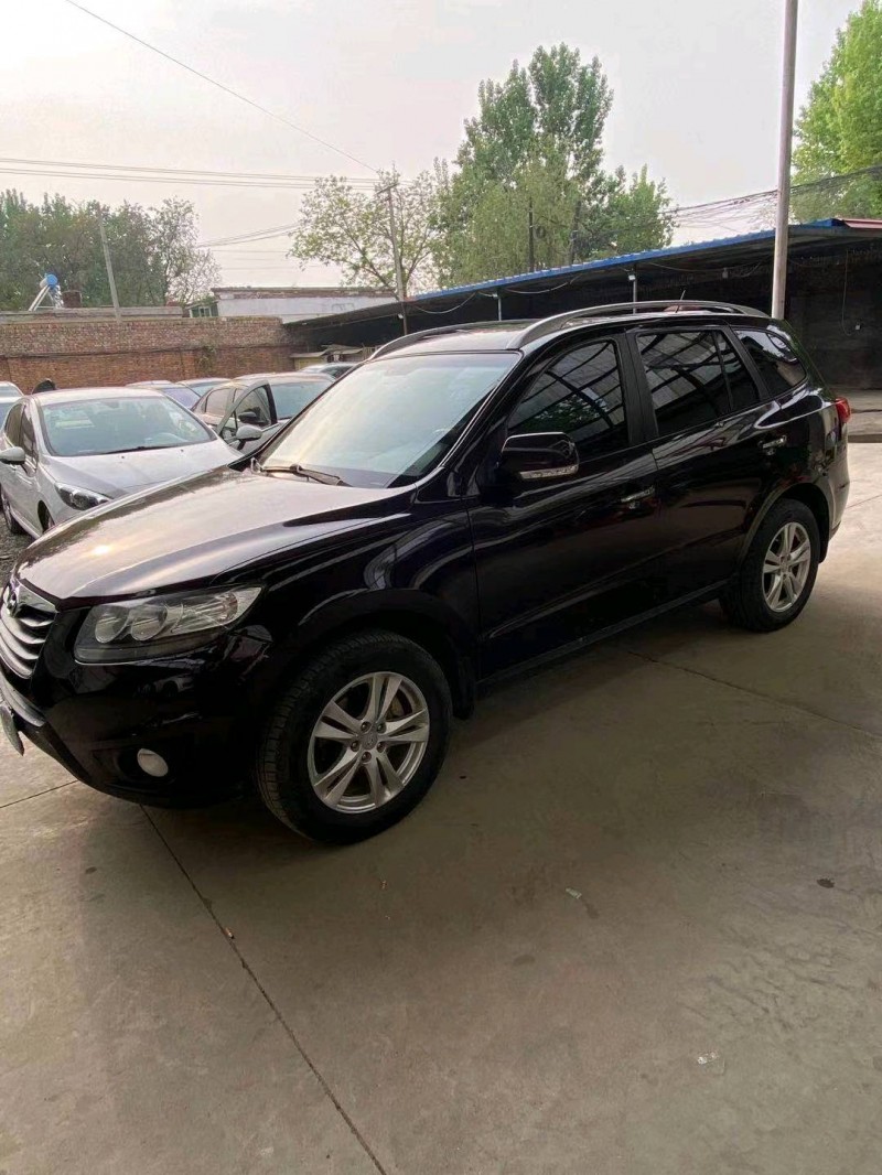 保定10年现代新胜达3