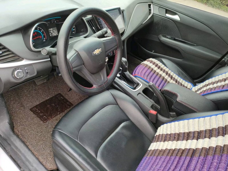 徐州17年雪佛兰科沃兹8