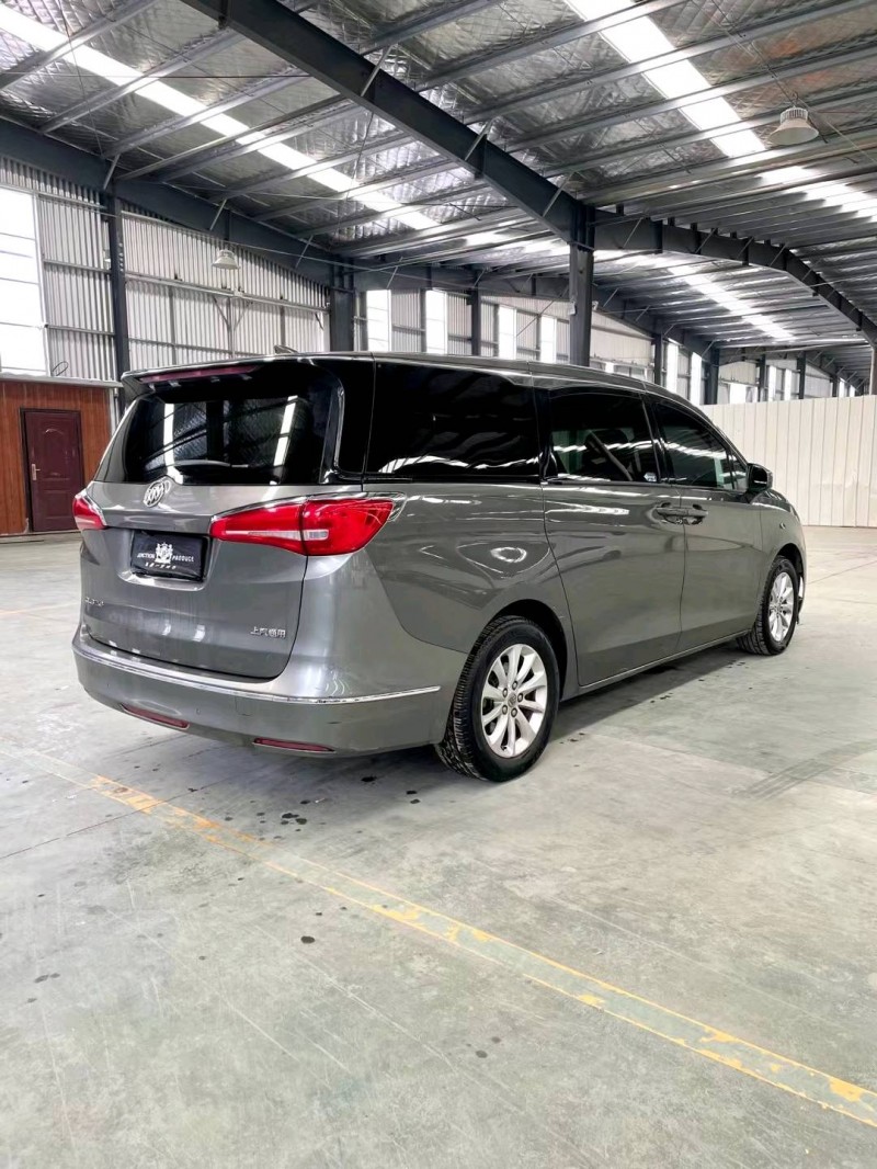 临沂18年别克GL89