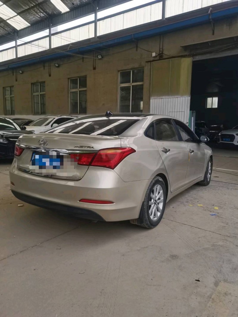 保定14年现代名图8