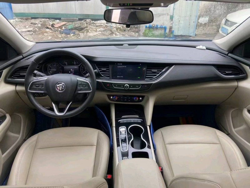 广州21年别克君威9