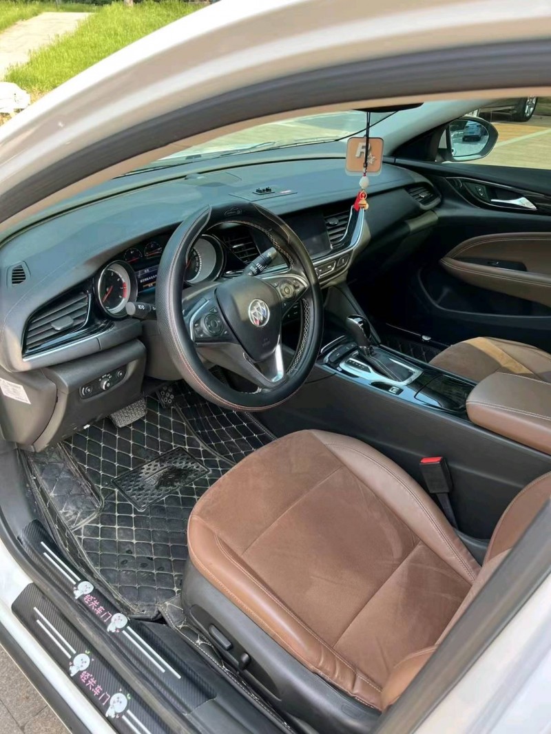 邢台18年别克君威5