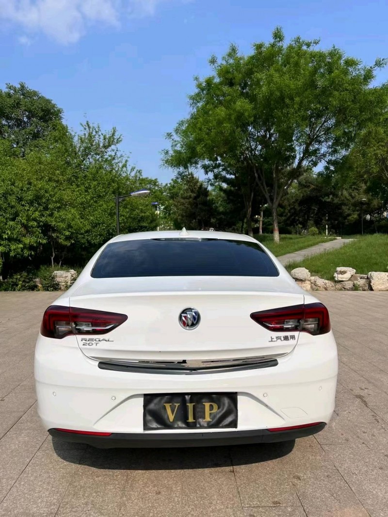 邢台18年别克君威9